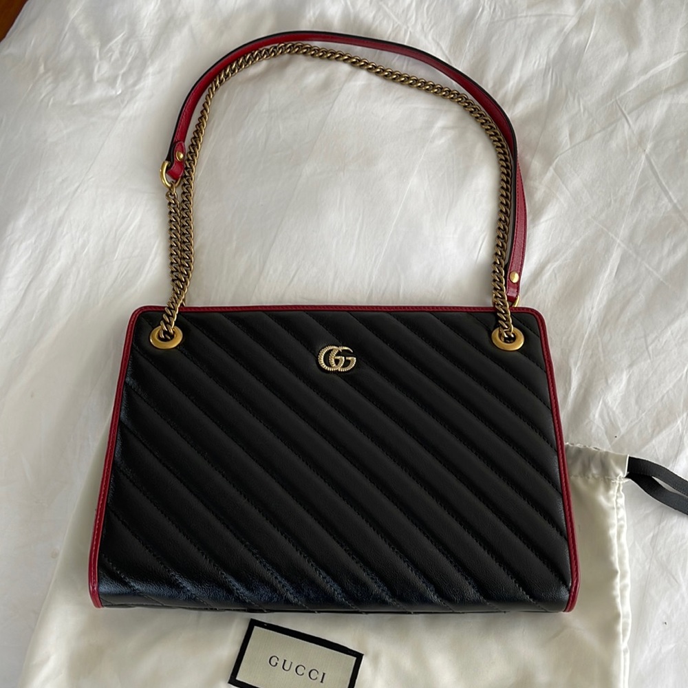 GUCCI Matelasse Marmont Calfskin Slim diagonal Chevron  Shoulder Bag Sz M